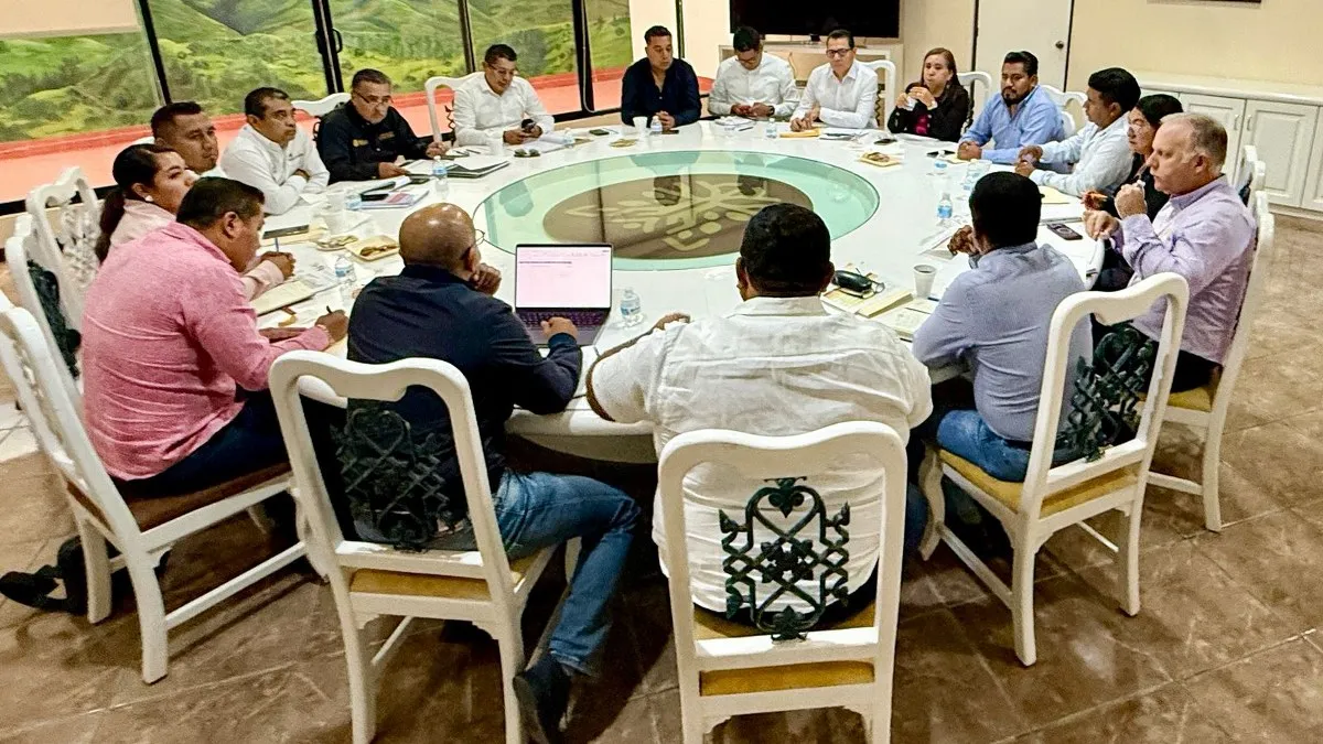 Evelyn Salgado refuerza coordinación regional para priorizar obras en la Montaña y Costa Chica