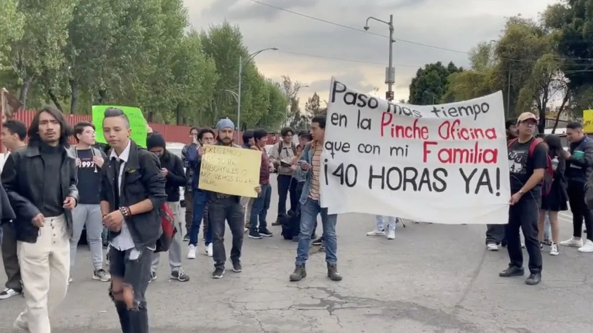 Colectivos laborales marchan del Zócalo al Senado; exigen jornada laboral de 40 horas