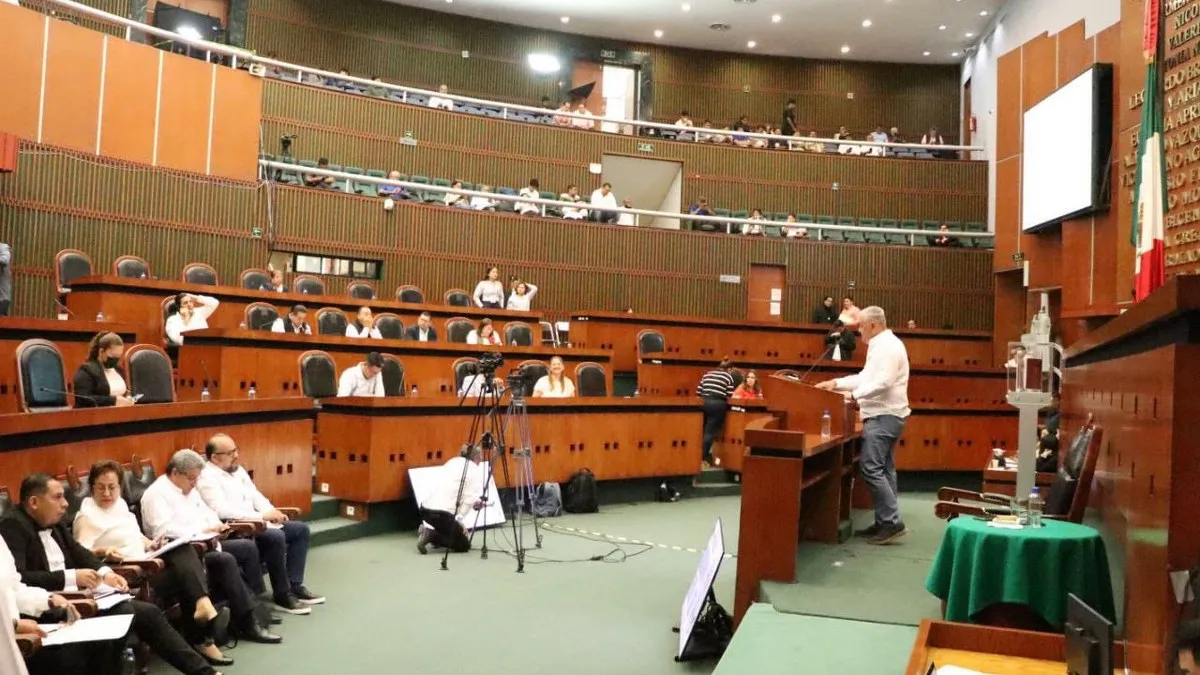 Comparece titular de Educación de Guerrero ante el Congreso local