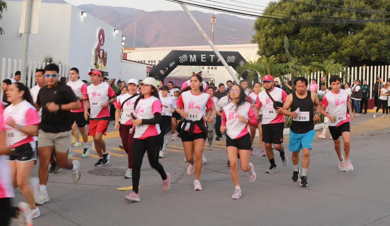 Con carrera familiar, el Hospital de la Madre y el Niño Guerrerense celebra 21 años