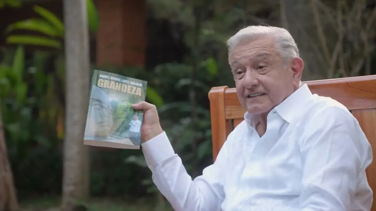 Estas son las frases más polémicas de AMLO en su nuevo libro 'Grandeza'