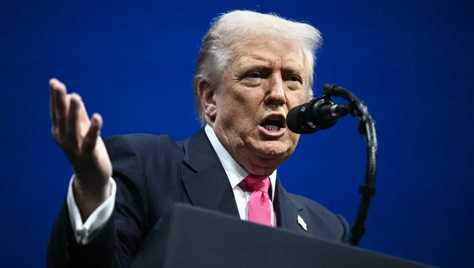 Trump ordena bloqueo total a Venezuela; designa al gobierno de Maduro como terrorista