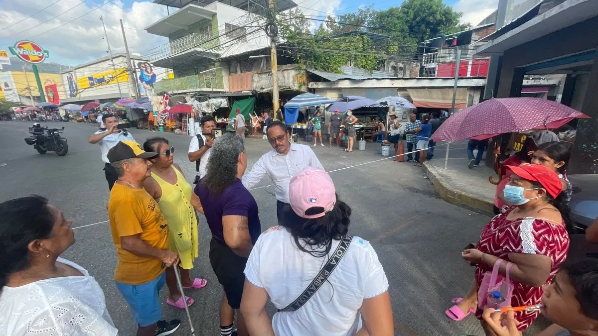 Gobierno de Acapulco atiende a vecinos tras protesta en Humboldt