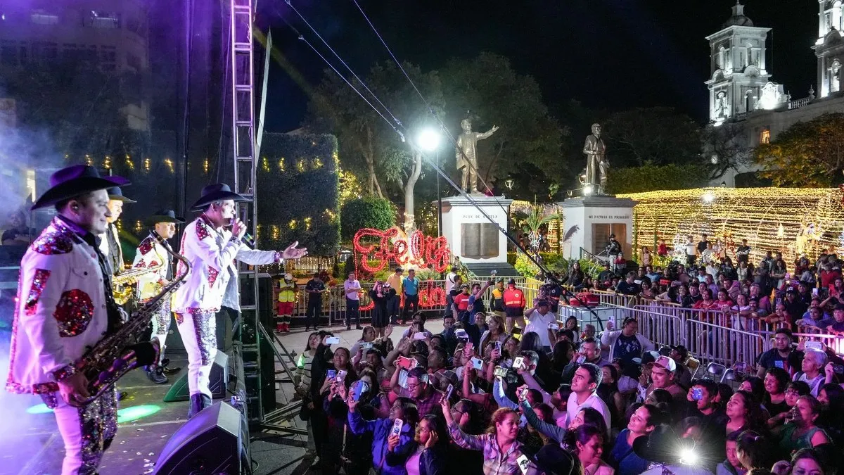 Música y danza llenan el Teatro del Pueblo durante la Feria de Chilpancingo