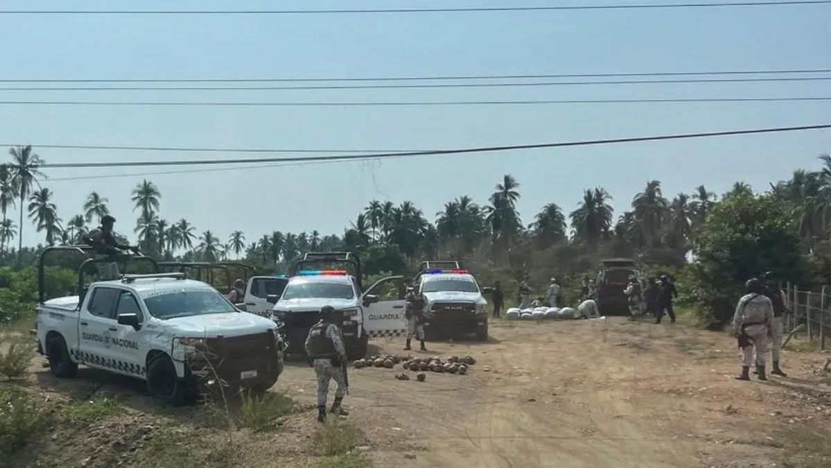 Detienen a una mujer con 192 kilos de marihuana en Coyuca de Benítez, Guerrero