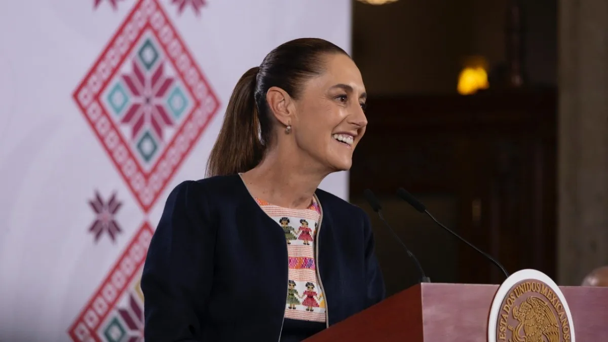 Sheinbaum viaja “de volada” a Washington: diplomacia exprés y agenda futbolera con trasfondo político