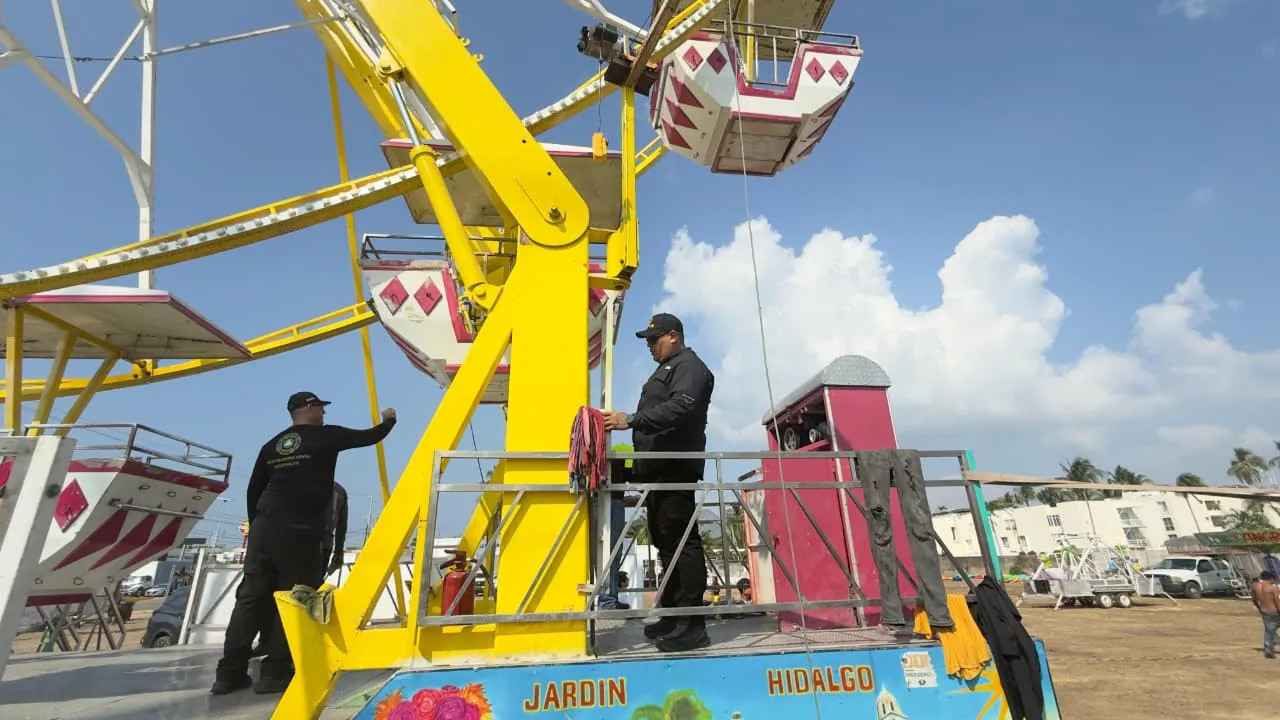 Refuerza Protección Civil supervisión en ferias decembrinas de Acapulco