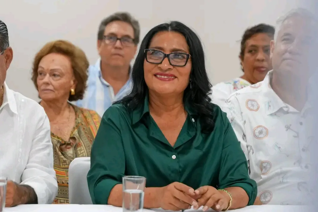 Abelina López descarta citatorio y acusa trasfondo político en denuncia por joya