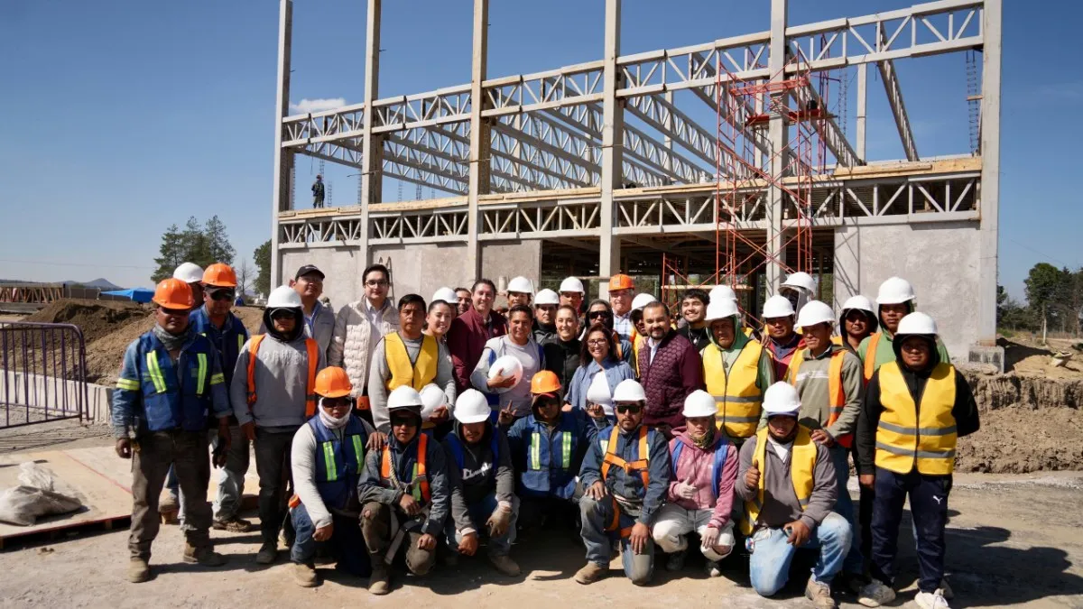 Estrena Claudia Sheinbaum gira en Tlaxcala; presume polo industrial