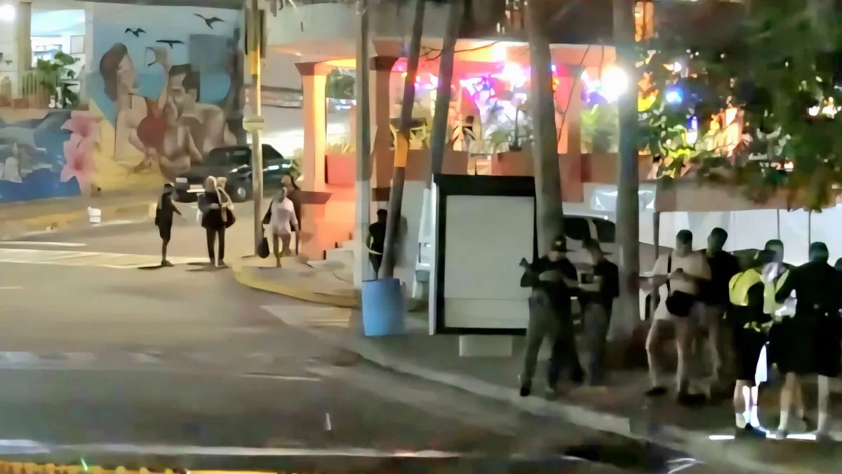 Balean a conductor de la ruta Costera en terminal de Caleta