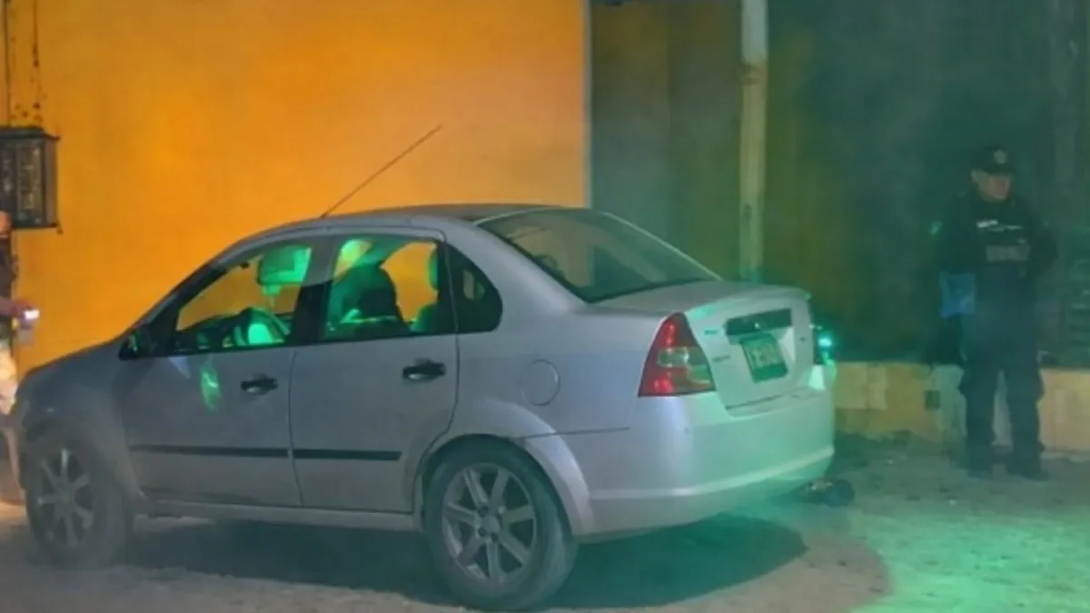 Conductor es asesinado dentro de su coche en Acapulco