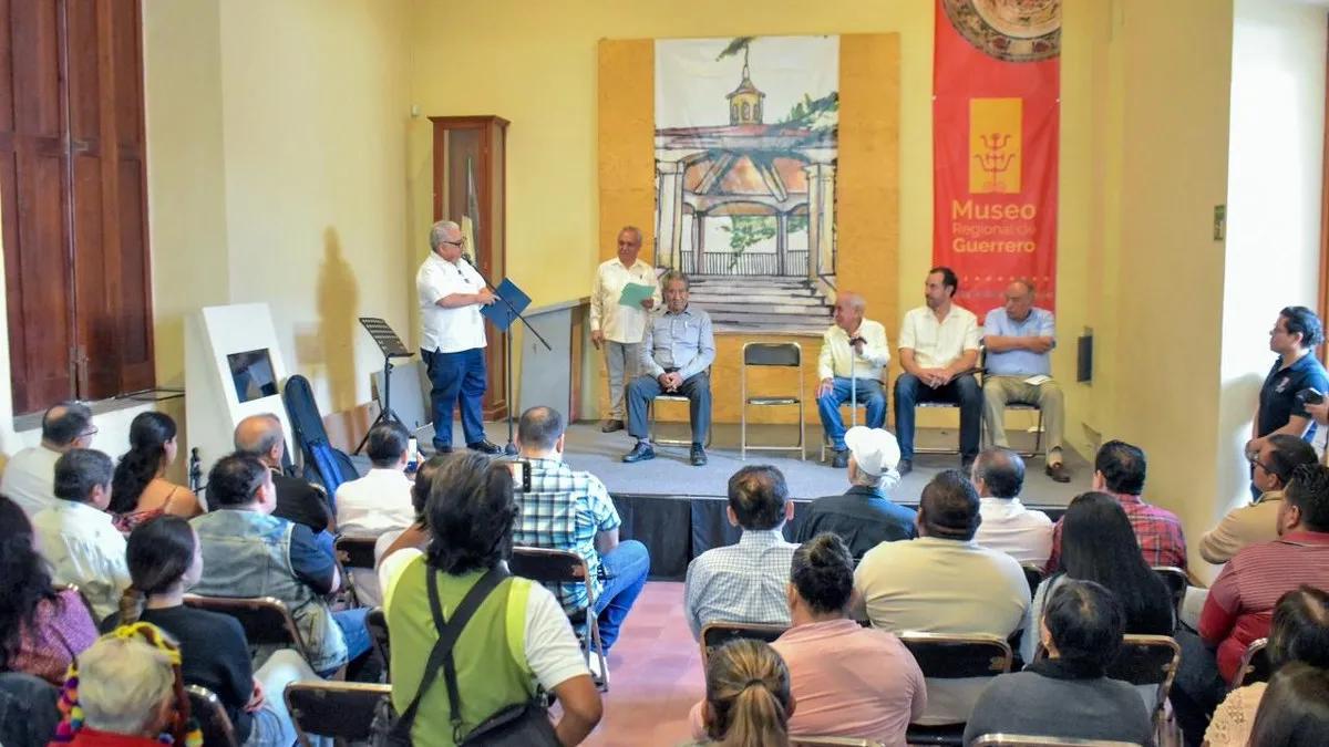 Presentan en Chilpancingo muestra de poesía y trova como espacio de diálogo cultural