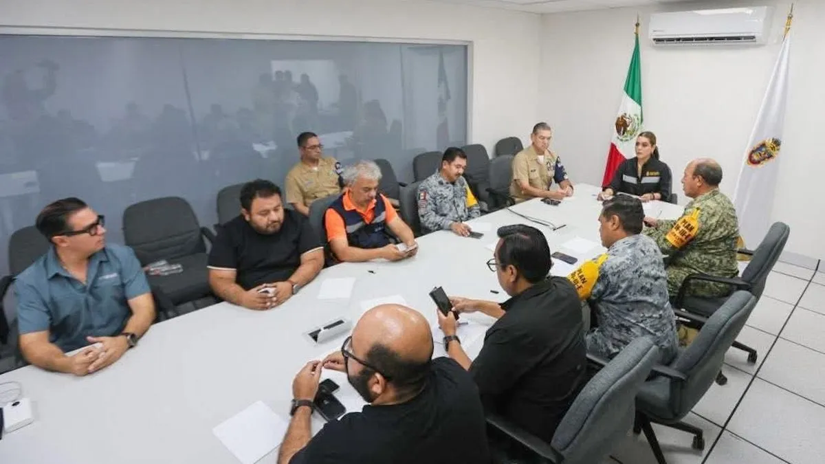 Gobierno de Guerrero mantiene sesión permanente de Protección Civil tras sismo de 6.5