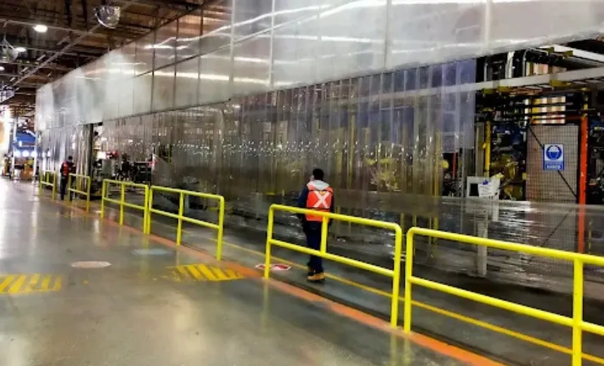 GM despide a 1,900 en Coahuila tras caída en demanda de EVs