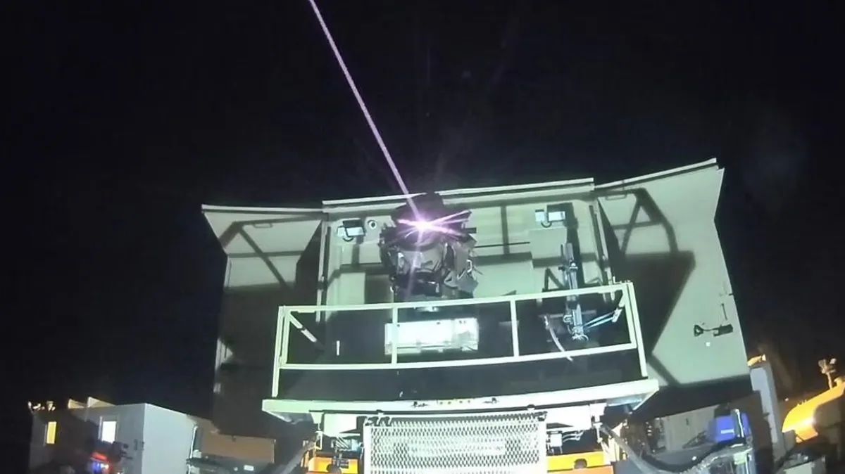 Israel incorpora el sistema láser “Rayo de Hierro”, clave contra drones y amenazas de bajo costo