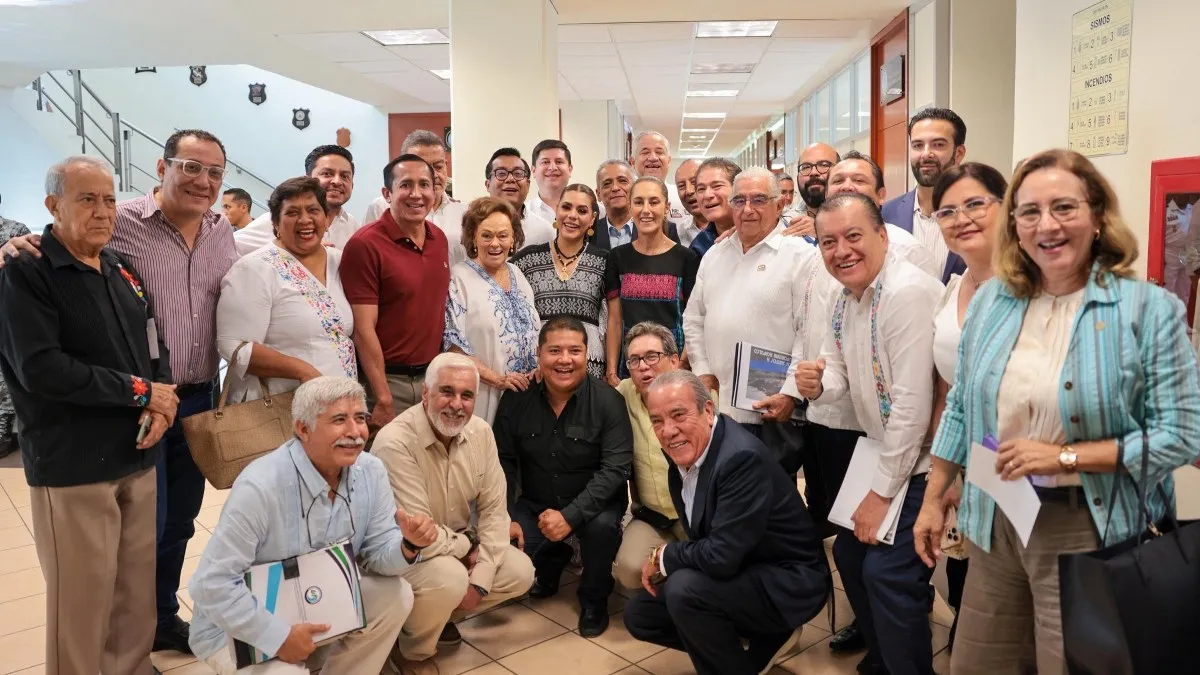 Rector de la UAGro, Javier Saldaña, asiste a reunión de Sheinbaum con empresarios en Acapulco