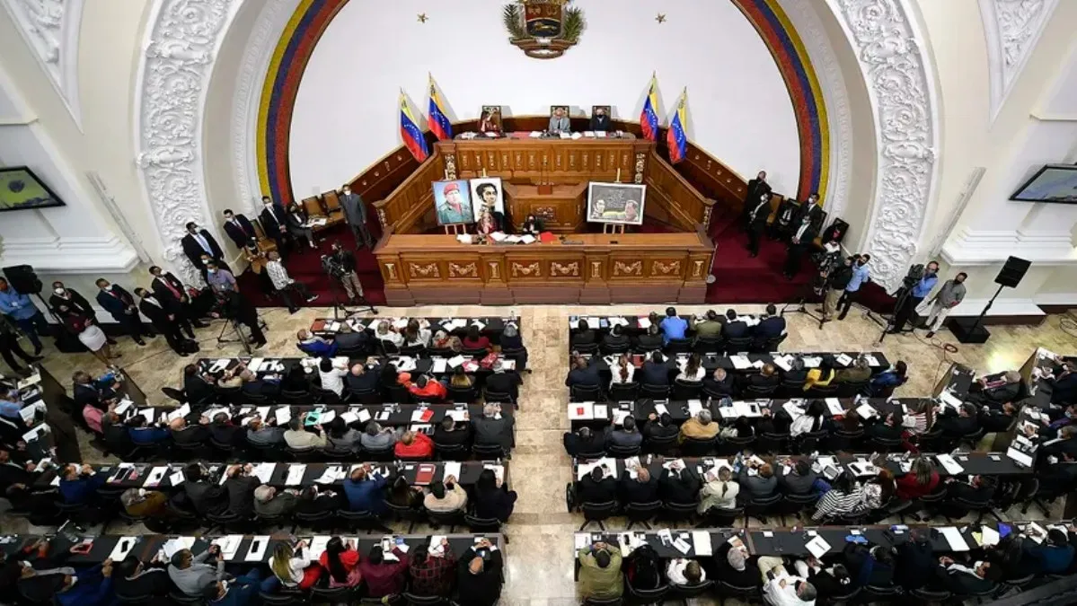 Asamblea venezolana avala amnistía con condiciones y abre debate sobre presos políticos