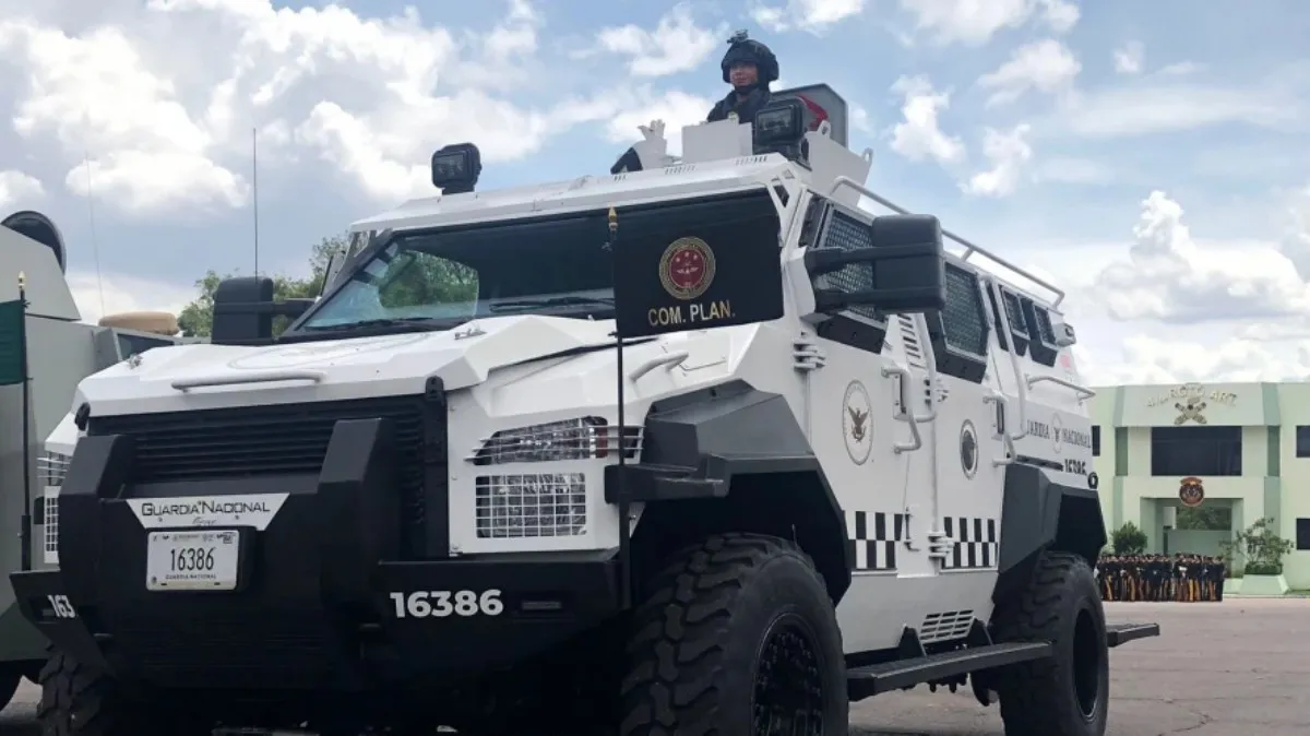 Vehículo artillado de la Guardia Nacional.