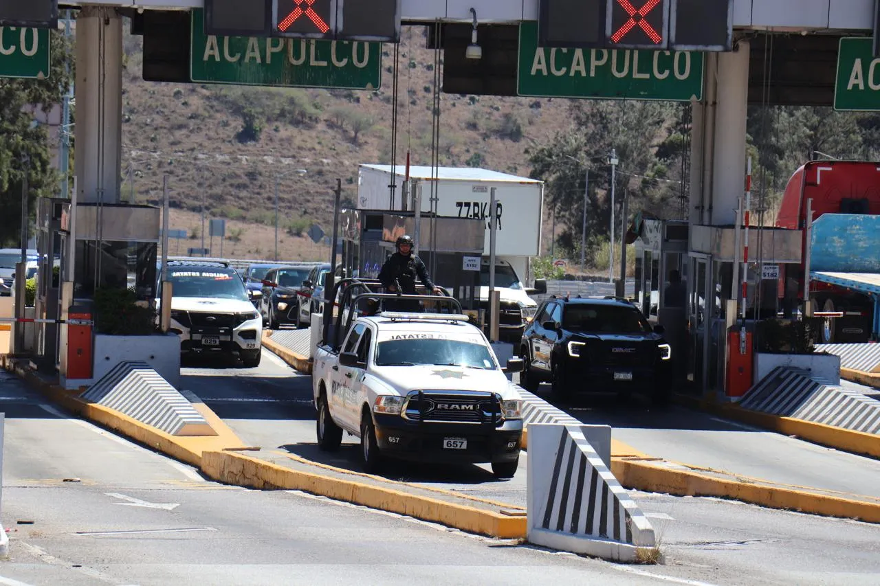 Carreteras de Guerrero operan sin incidentes y con vigilancia permanente