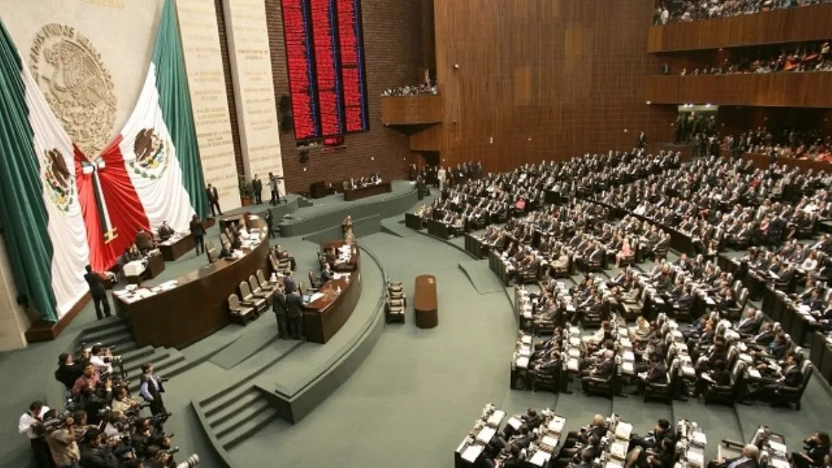 Diputados aprueban en comisiones reducción gradual de 48 a 40 horas laborales; pasará al Pleno