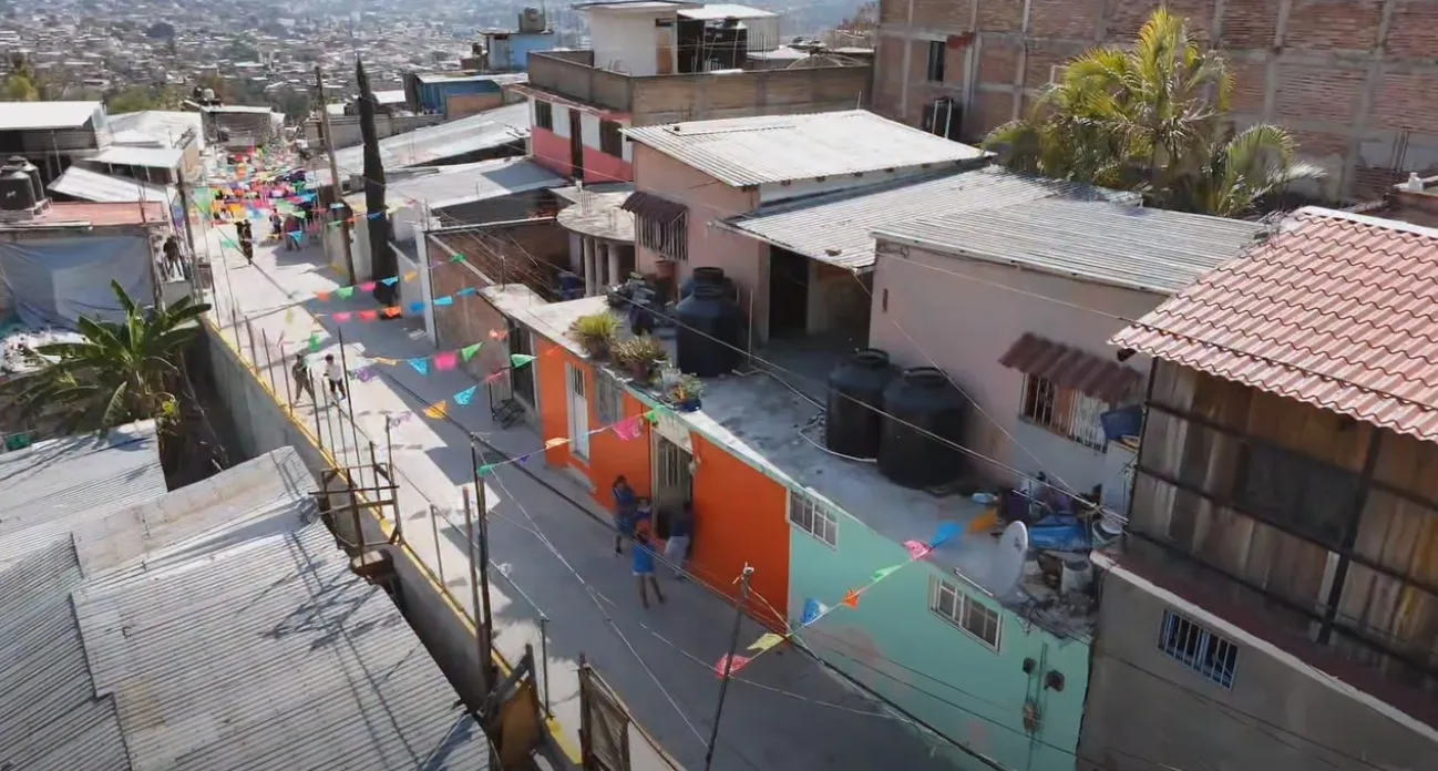 Entrega Ayuntamiento de Chilpancingo obra vial en la CNOP Sección B