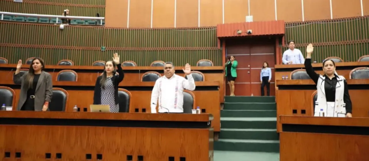 Congreso de Guerrero pide a la SEP regularizar a maestros fuera del FONE