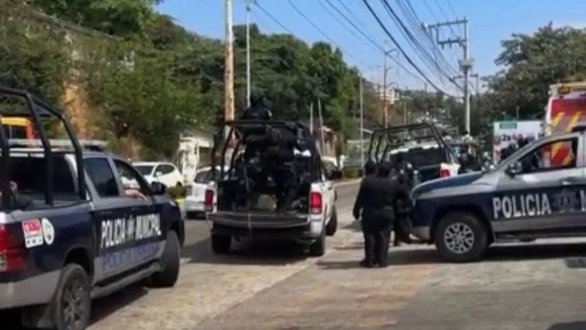 Balacera contra policías en Acapulco deja dos detenidos en La Quebradora