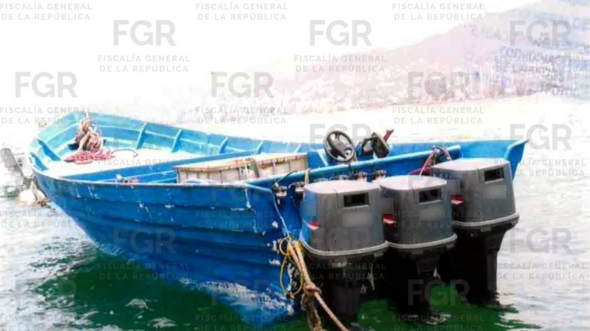 Dan 8 años de cárcel a tres por llevar gasolina ilegal en altamar frente a Acapulco