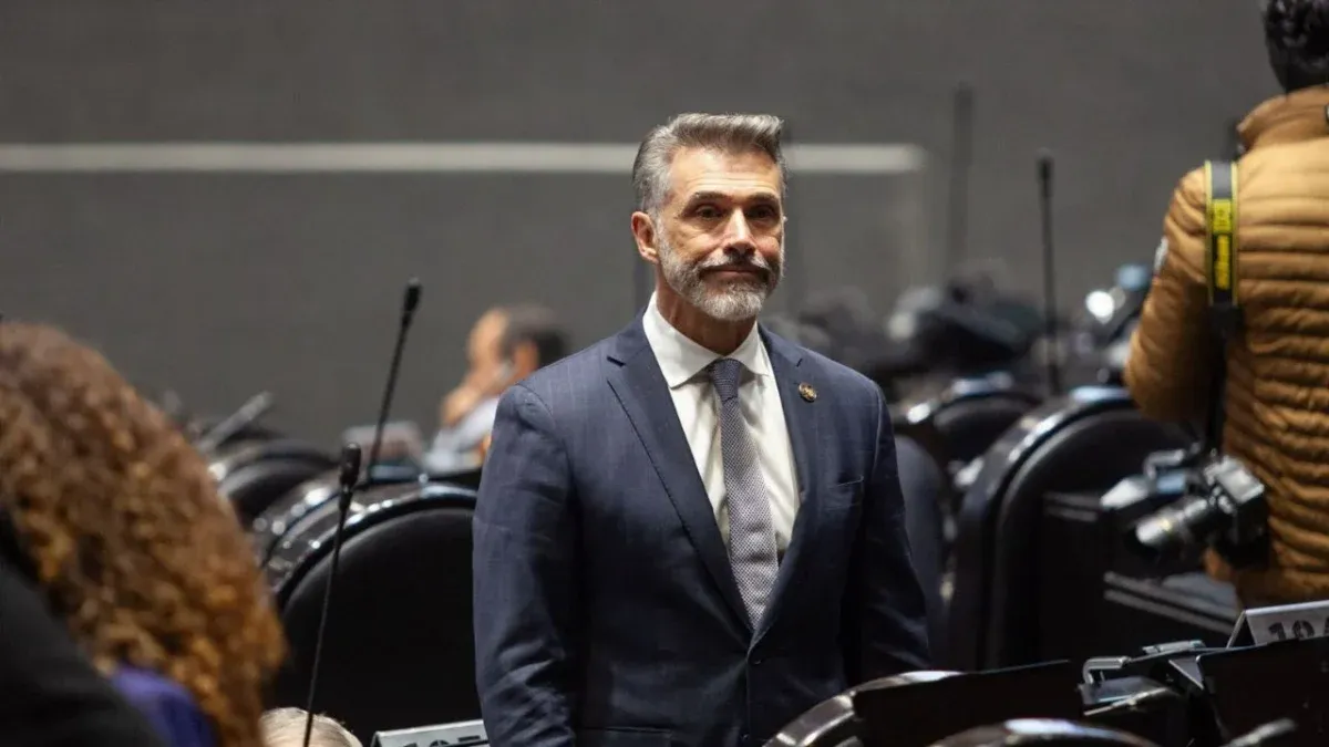 Tras licencia de Mayer, Monreal acepta que Morena debe elegir mejor a sus candidatos