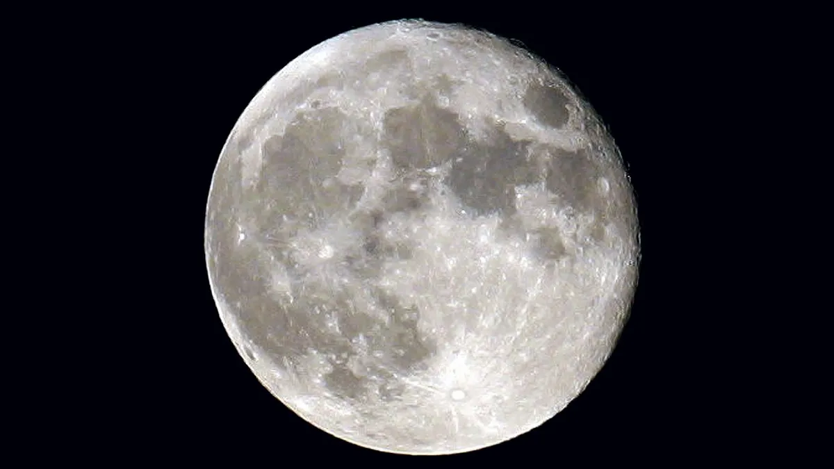 Asteroide podría chocar con la Luna; impacto sería visible desde la Tierra