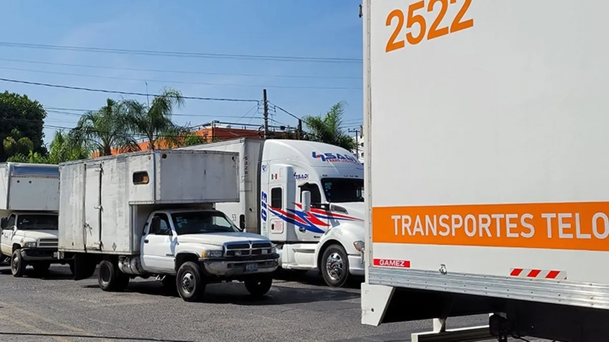 Sheinbaum ordena revisar abusos de grúas tras quejas de transportistas