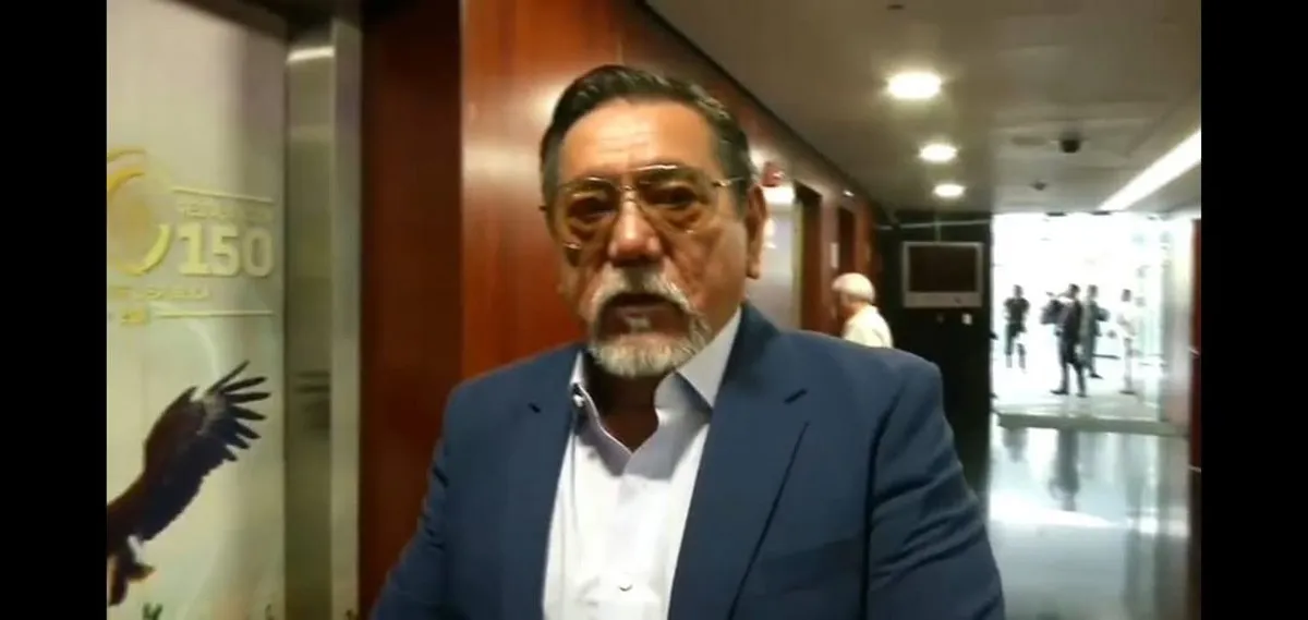 Los medios le cambiaron el sentido de lo que quería decir, afirma.