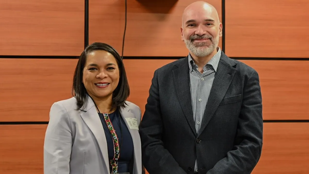 Beatriz Mojica pide revisar impuestos que afectan al mezcal artesanal mexicano