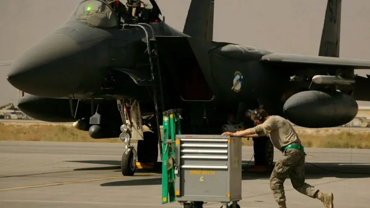 Irán derriba dos aviones de EU en un día: rescatan a tres pilotos