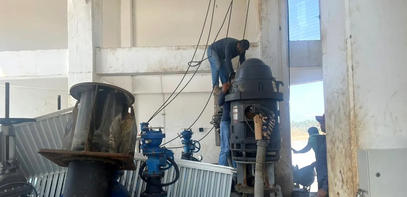 Sigue restablecimiento de sistemas de agua; Acapulco tiene mil 850 litros por segundo 