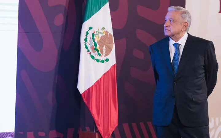 “Viles calumnias”, dice AMLO a presuntos vínculos con el narco