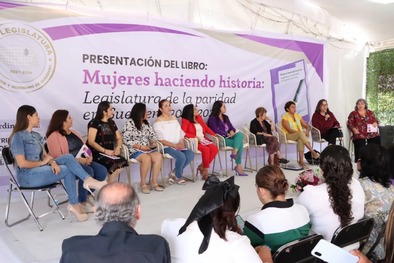 Presentan en el Congreso de Guerrero el libro “mujeres haciendo historia” 
