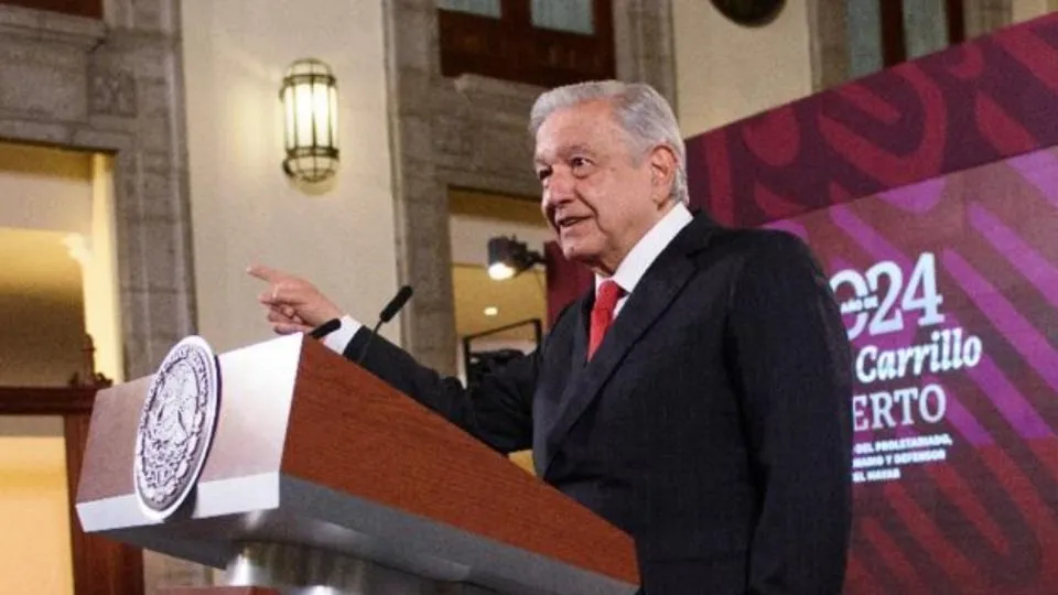 AMLO hará gira de supervisión de obras de salud en 23 estados, aún con veda