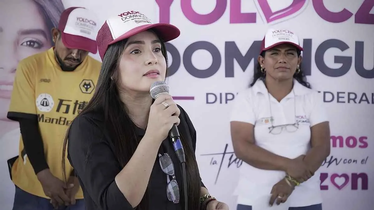 Recorre Yoloczin Domínguez las colonias del distrito 02 en Acapulco